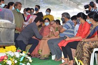 Nagarjuna Pays Condolences to Sirivennela Seetharama Sastry